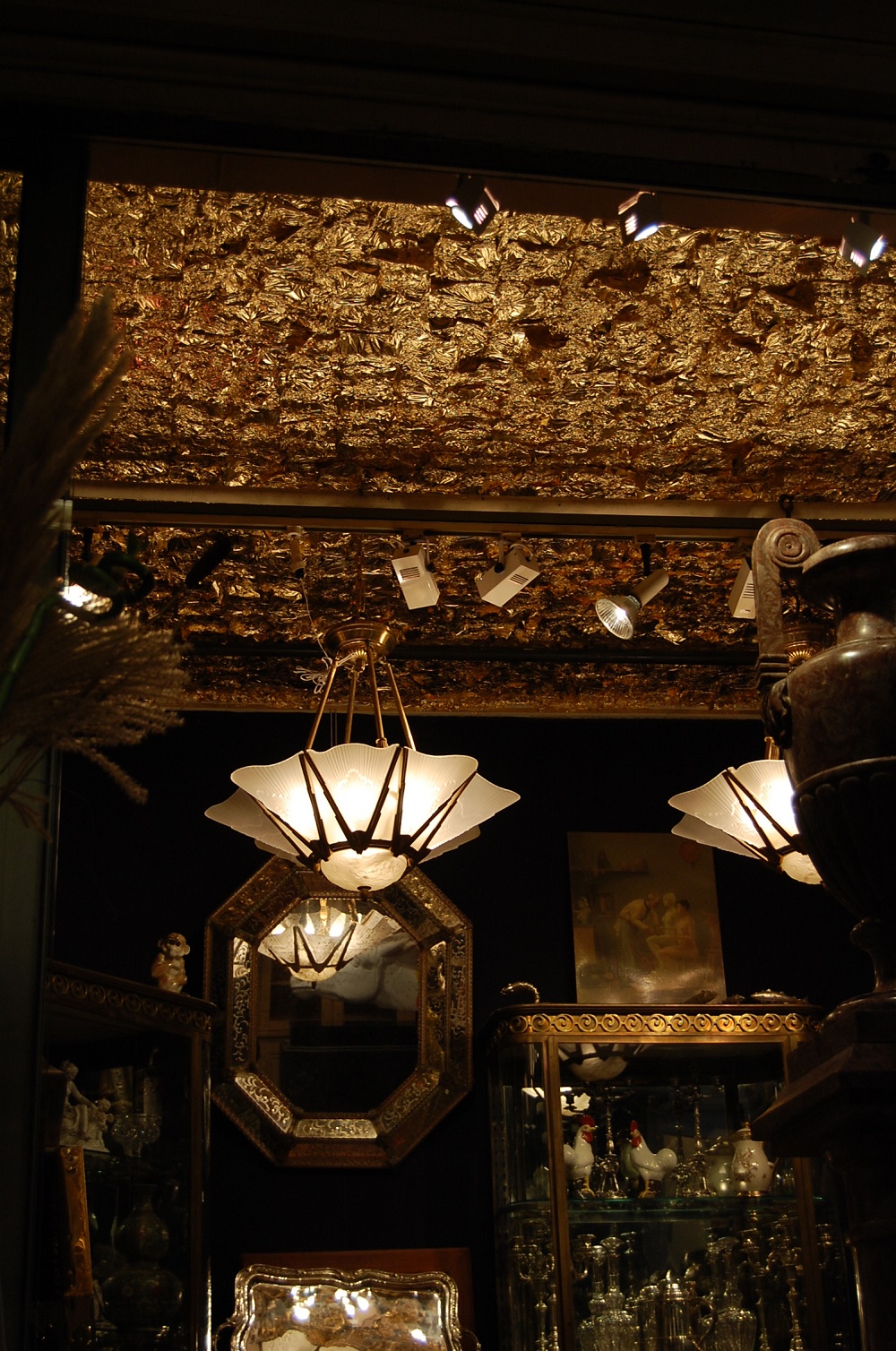 Dorure à la feuille: Travaux classiques, dorure et restauration.